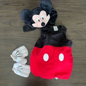 Adorable Mickey Mouse costume! 18-24 month